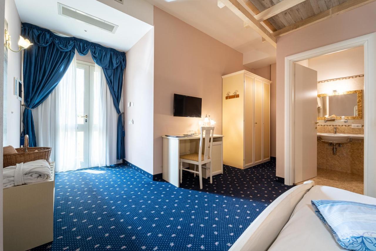 Borgo Dei Poeti Romantik Hotel Manerba del Garda Eksteriør billede