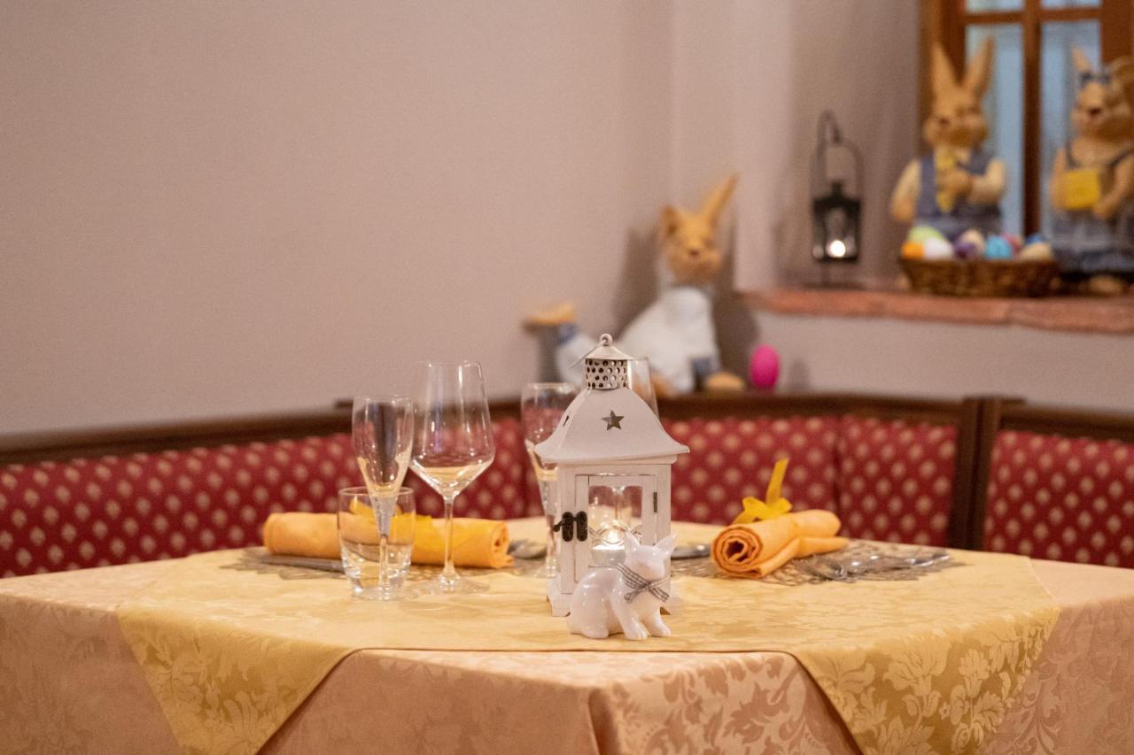 Borgo Dei Poeti Romantik Hotel Manerba del Garda Eksteriør billede