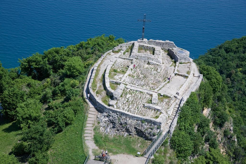 Borgo Dei Poeti Romantik Hotel Manerba del Garda Eksteriør billede