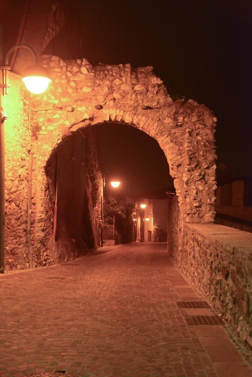 Borgo Dei Poeti Romantik Hotel Manerba del Garda Eksteriør billede