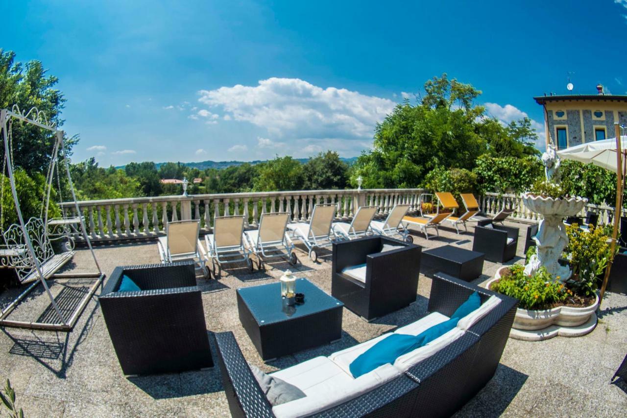 Borgo Dei Poeti Romantik Hotel Manerba del Garda Eksteriør billede