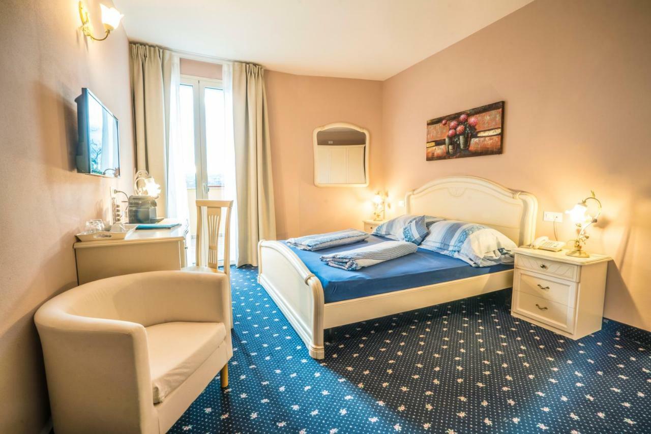 Borgo Dei Poeti Romantik Hotel Manerba del Garda Eksteriør billede